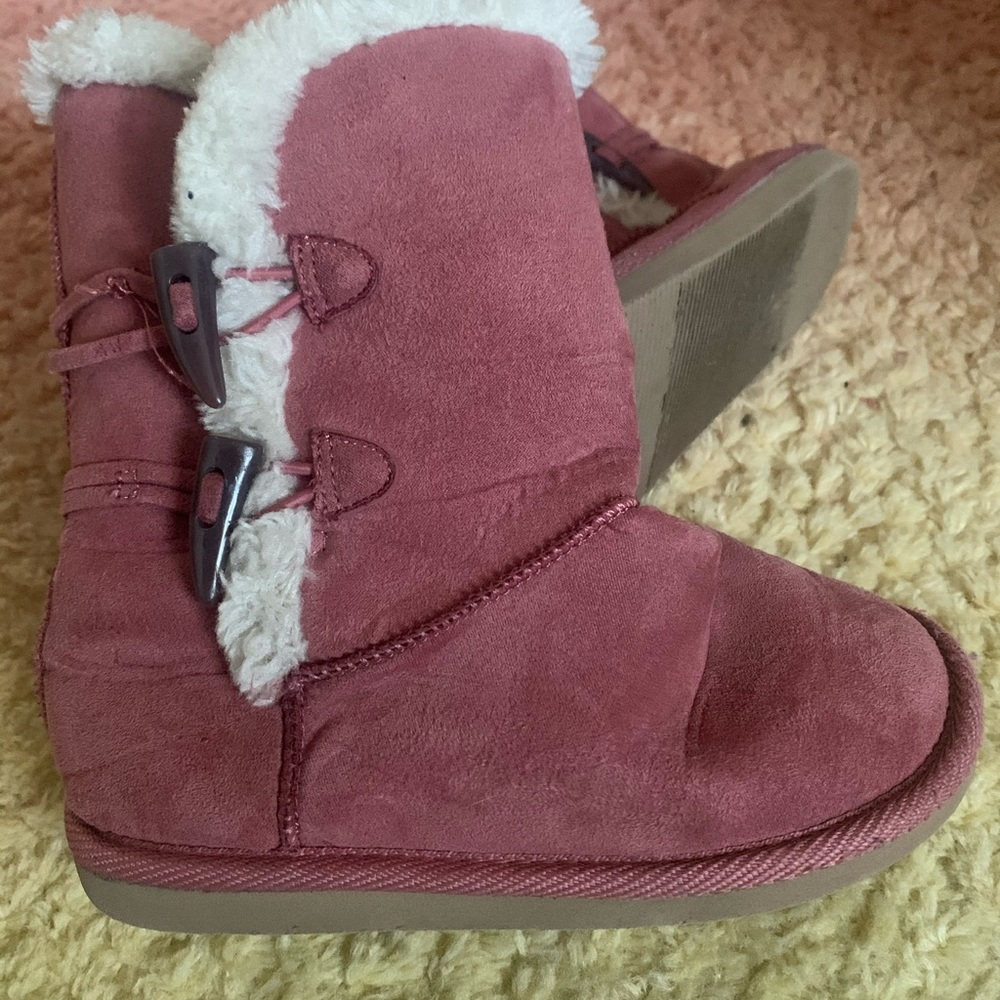 Old navy boots